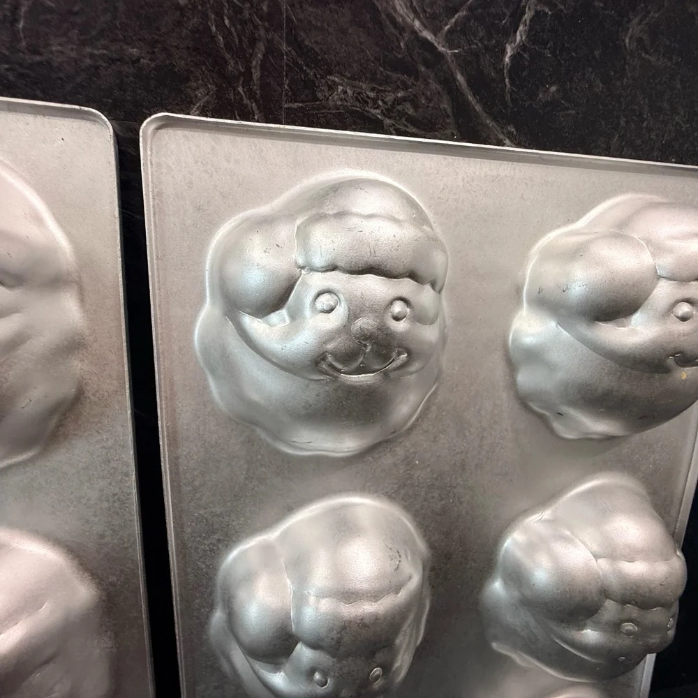 AMSCAN INC Santa Claus Mold Pan (Set of 2)